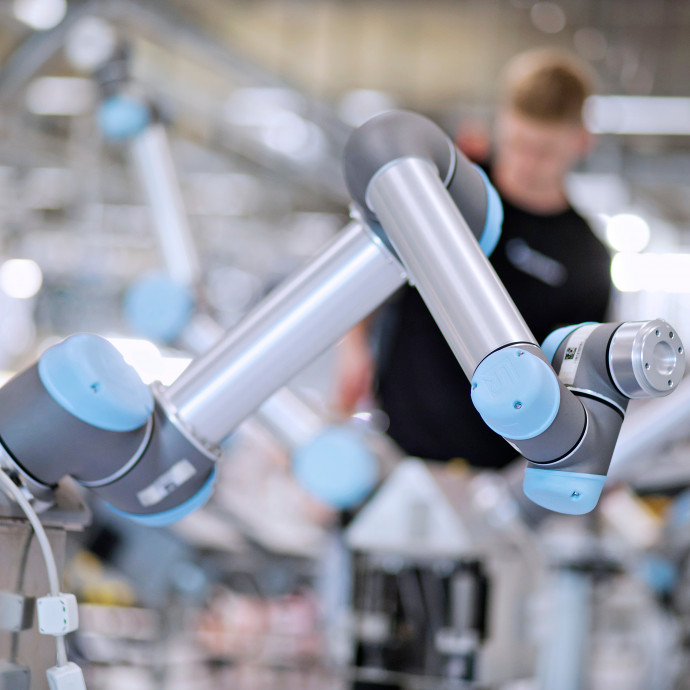 A magyar kkv-k nagyon lemaradtak a robotizációban, a csehek és a lengyelek is kétszer jobbak náluk