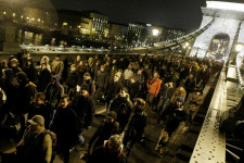 Akik újraírják a történelmet