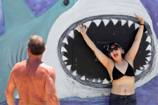 Bubópestis, agyevő amőba, fertőzőbb koronavírus: kell ezek miatt aggódni?