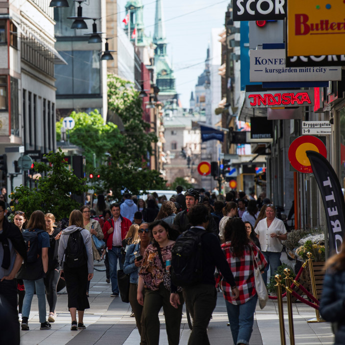 Ugyanúgy érinti a recesszió a svédeket, mint a szigorúbban korlátozó országokat