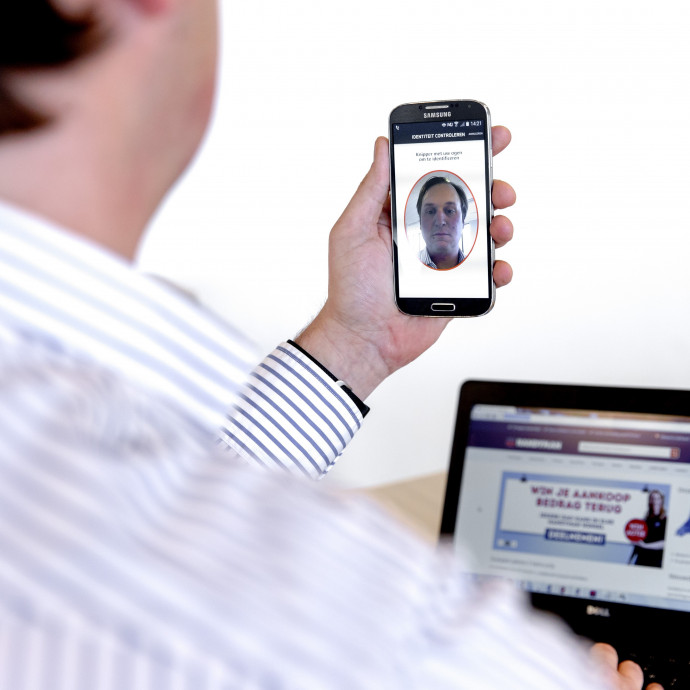 Hogyan szabadulhatunk meg a jelszavak bepötyögésétől?