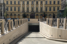 Egy éve csak az OTP pénze parkol a József Nádor téri mélygarázsban