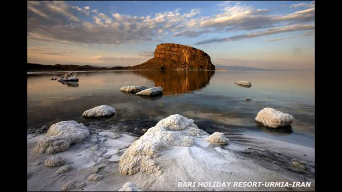 Az Urmia-tó a kilencvenes években. Fotó: Bari Holiday Resort