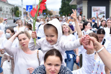 Egészen felemelő, ahogy a belarusz tüntetők szembenéznek a brutális erőszakkal