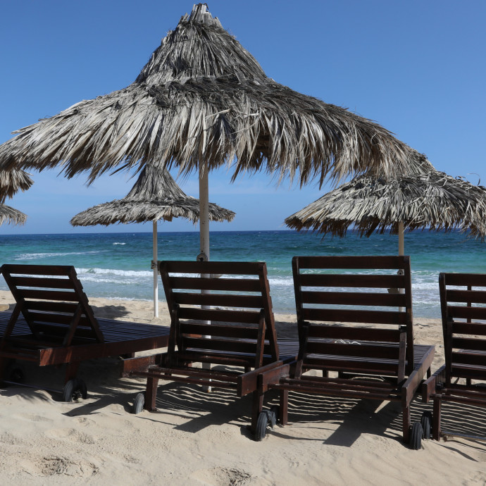 Fehérgalléros bűnözők tucatjai jutottak uniós útlevélhez a ciprusi letelepedési kötvénnyel