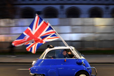 Ha valaki elfelejtette volna, a vírus mellé van még itt egy brexit is