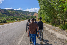 Megszüntetni biztosan nem fogják a segélyek a migrációt