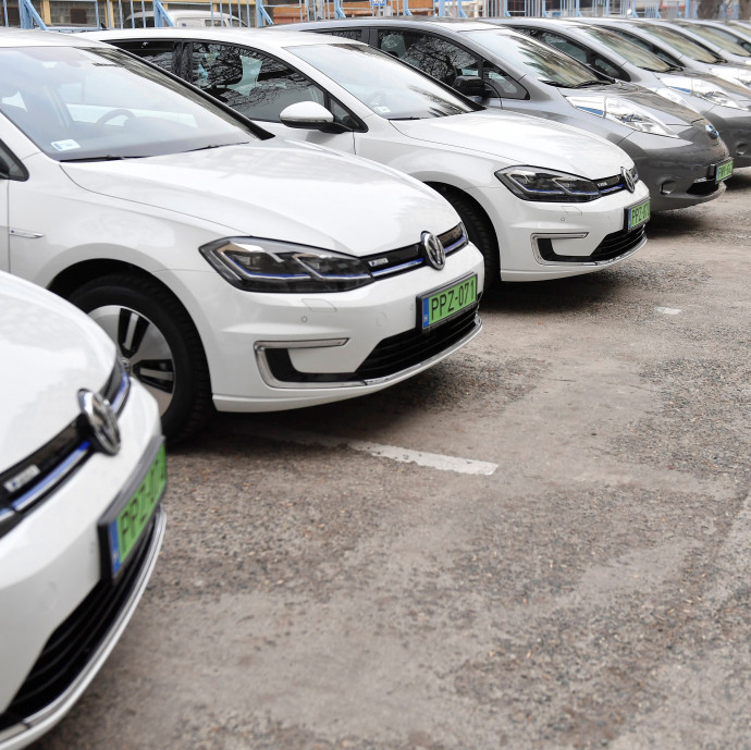 A zöld rendszámos autók úgy terjednek, mintha nem is lenne járvány