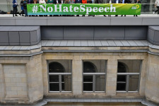 A netes fórumokon az anonimitás a gyűlöletbeszéd melegágya