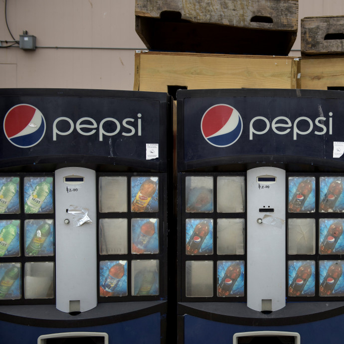 Alvásproblémákat hoz a válság, nyugtató itallal jön ki a Pepsi