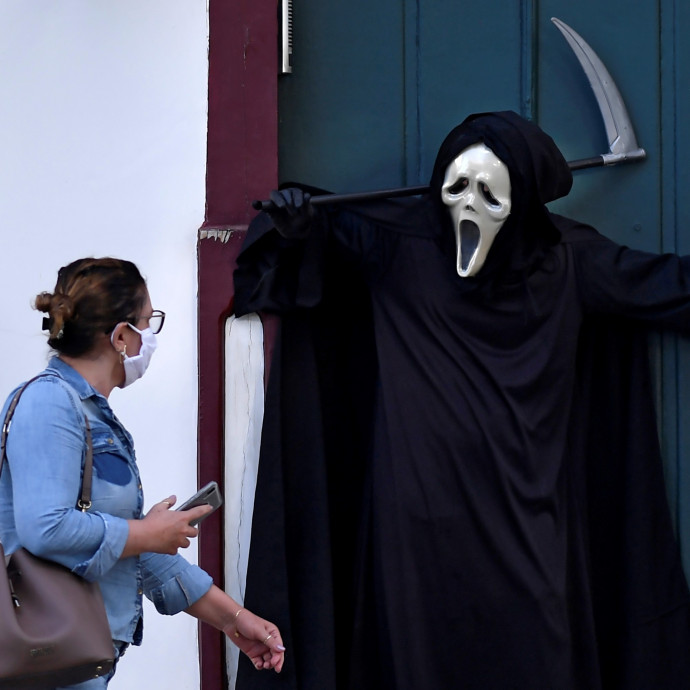 Miért változott meg ennyire az emberek hozzáállása a vírushoz?