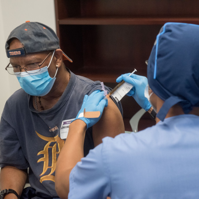 Nagyon pörög a három legígéretesebb koronavírus-vakcina fejlesztése