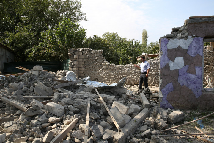 Rommá vált lakóház a város elleni örmény támadás után az azerbajdzsáni Tartarban 2020. szeptember 30-án.Fotó: MTI/EPA