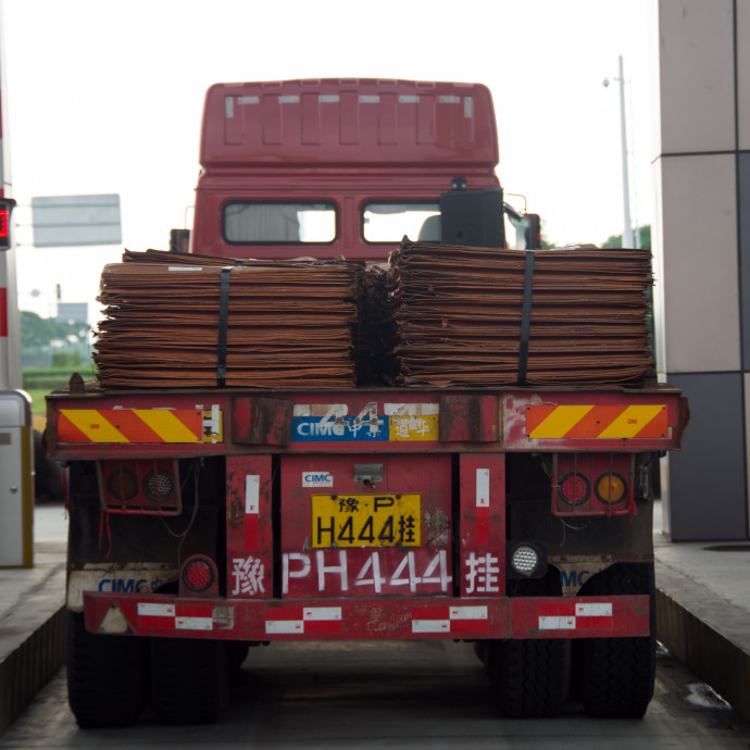 Van, ahol összejönni látszik a V-alakú talpra állás