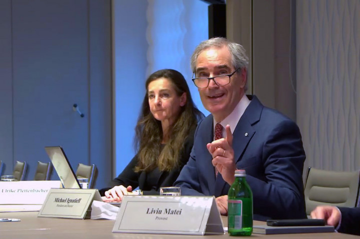 Michael Ignatieff beszél a CEU online közvetítésén
