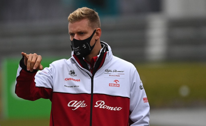 Mick Schumacher a 2020-as Forma–1-es Eifel Nagydíj előtt.Fotó: Ina Fassbender / AFP