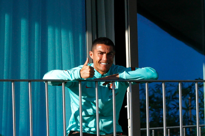Cristiano Ronaldo karanténjából jelzi, hogy jól vanFotó: Diogo Pinto / Portugál Futballszövetség (FPF) / AFP