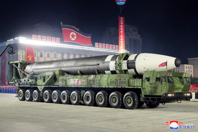 Hiába mutogat hatalmas rakétákat Észak-Korea, az USA szerint ezek feltehetően nem működnek