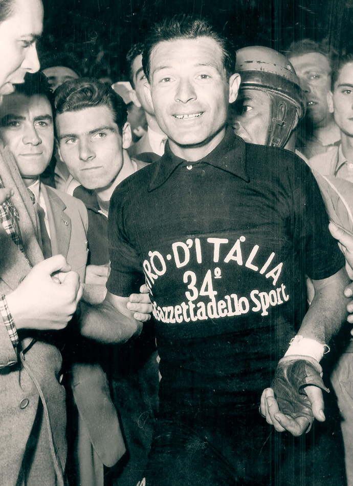 Giovanni Pinarello az 1951-es Giro d’ItaliánForrás: pinarello.com