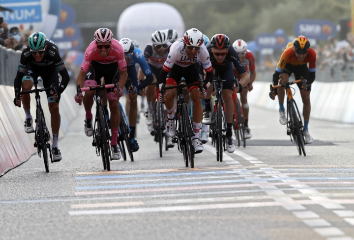 A Giro d'Italia 13. szakaszának befutója 2020. október 16-án, MonselicébenFotó: Luca Bettini / AFP