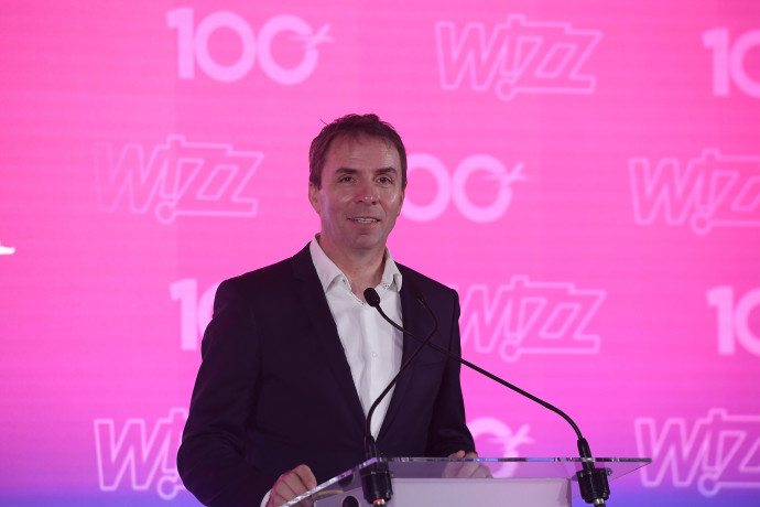 Váradi József, a Wizzair ügyvezetõ igazgatója a légitársaság századik repülőgépének köszöntésén 2018-ban. Fotó: Kovács Tamás/MTI