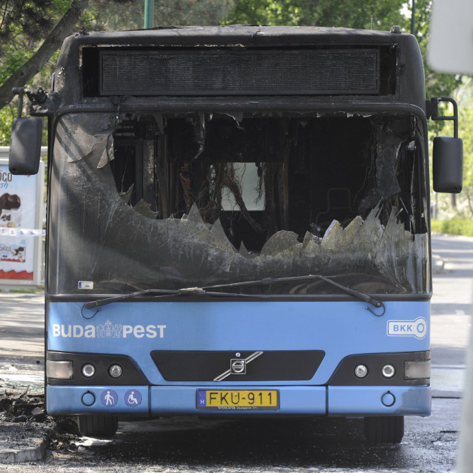 A budapesti buszok havonta háromszor lerobbannak