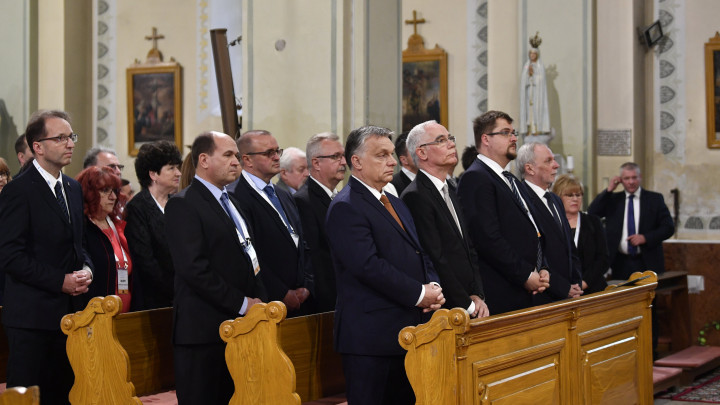 Orbán Viktor miniszterelnök a nagykátai római katolikus templomban 2019. május 17-én – Forrás: Szigetváry Zsolt / MTI