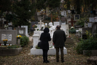 Csütörtöktől tovább tartanak nyitva a temetők Budapesten