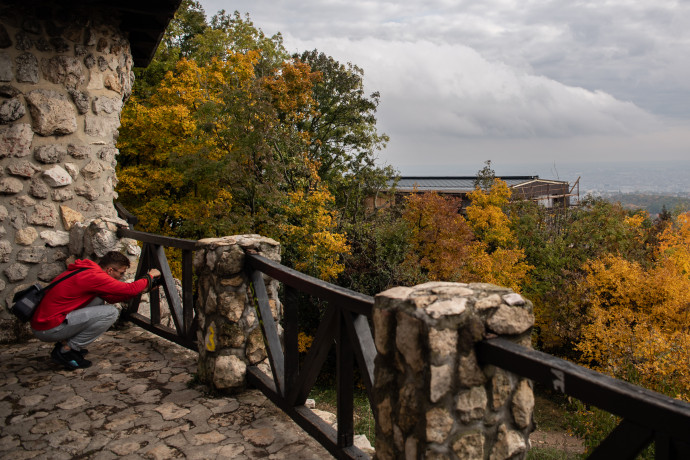 A kerület nem tehetett semmit, felépült az Árpád-kilátó panorámáját zavaró villa