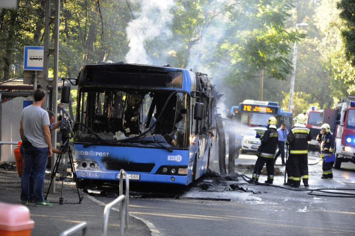 Kiégett busz az Istenhegyi úton 2015-benFotó: Mihádák Zoltán / MTI