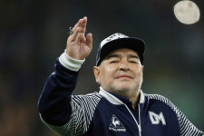 Sikeres volt Maradona műtétje, már felébredt, minden rendben van