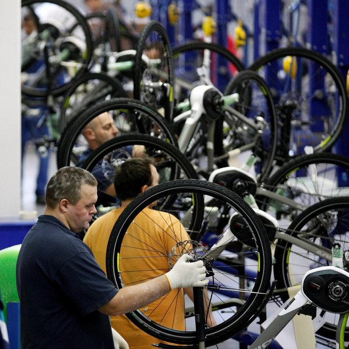 Adókedvezményt kaphatnak a céges biciklik Magyarországon