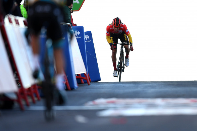 Roglicra újra ráhozták a frászt, de megnyerte a Vuelta a Espanát