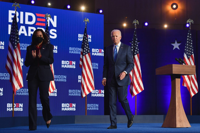 Négy feszült nappal a választás után győzött végül Biden, de mi tartott eddig?