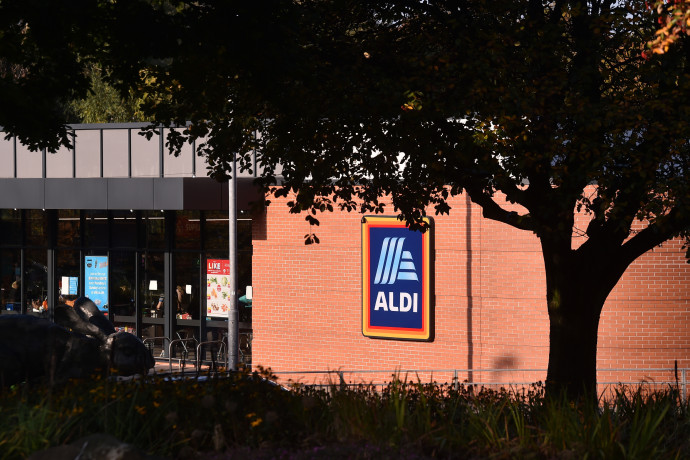 Holnaptól az Aldi és a Lidl is hamarabb bezár