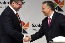 Elhagyják a vállalkozók Parragh kamaráját, de a NAV-végrehajtást nem ússzák meg