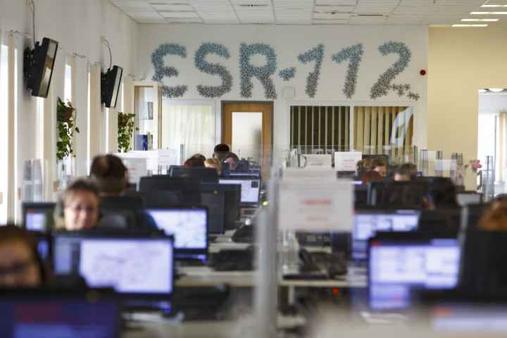 A 112-es egységes segélyhívó rendszer hívásfogadó központja Szombathelyen – Fotó: Varga György / MTI