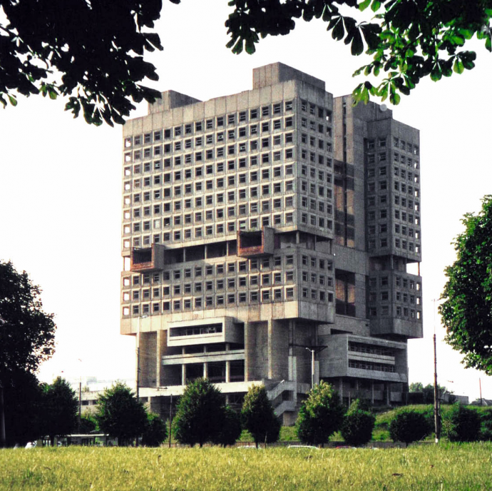 A Szovjetek Háza 2002-ben (Fotó: Wikipedia)
