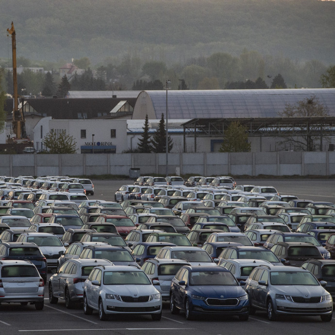 Lopást kiált a szakszervezet, elviszik a Skoda-csúcsmodell gyártását Csehországból