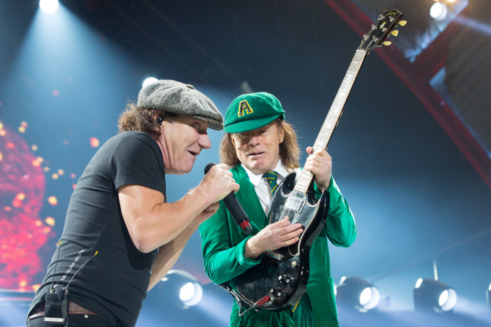 Hat év után visszatért az AC/DC egy új albummal