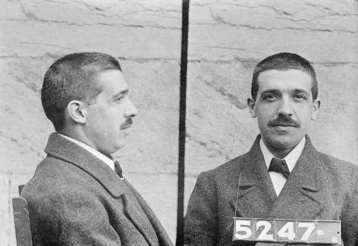 Charles Ponzi 1920 kürüli rendőrségi fotója – forrás: Bettmann Archive / Getty Images