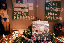 Virágokkal búcsúztatják a belarusz tüntetőt, aki rendőri intézkedések után halt meg