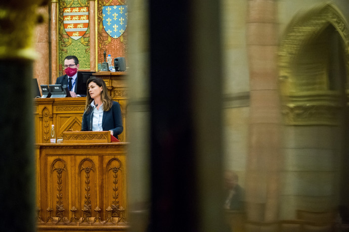 Varga Judit igazságügyi miniszter felszólal az Országgyűlés ülésén – Fotó: Balogh Zoltán