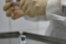 Mit tudunk a Szputnyikról, és hogyan dől el, milyen vakcinát vesz Magyarország?