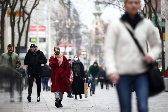 Teljes kijárási tilalmat vezettek be Ausztriában, csak a létszükséglethez szükséges boltok maradnak nyitva