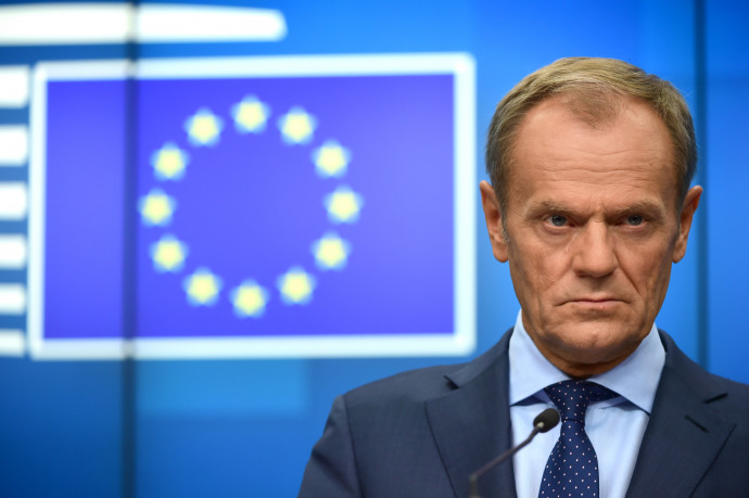 Tusk: Az alapvető értékeink ellenzőit nem védheti senki többé