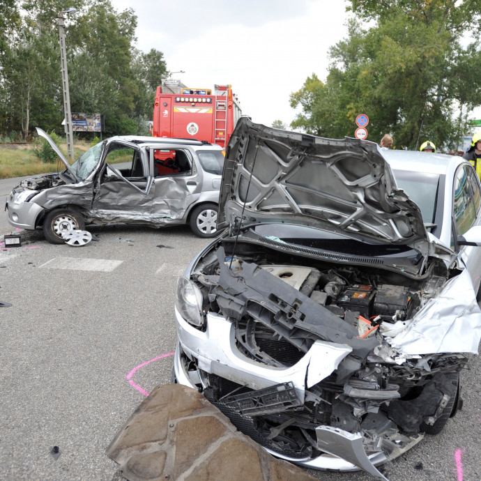 Amikor leállt az ország, a balesetek nem csökkentek annyira, mint az utak forgalma