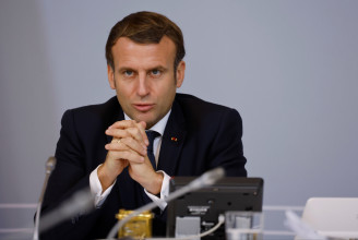 Macron szerint ki kell jelenteni, hogy az iszlám Franciaországban vallás, nem politikai mozgalom
