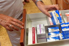 Viszi a járvány a falusi patikákat is