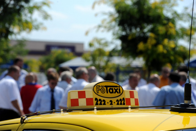 Harmadjára is a Főtaxi lett a reptér személyszállítási partnere